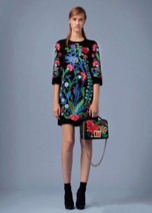 Robe fourreau court imprimé fleuri