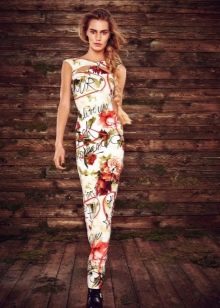 White sheath dress with floral print to the floor