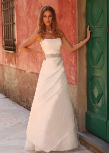 Long white dress