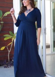 Decorations for a floor-length dress for full