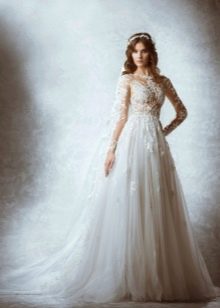 Wedding dress with matching flowers