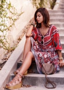 Terracotta dress with a combination with other colors
