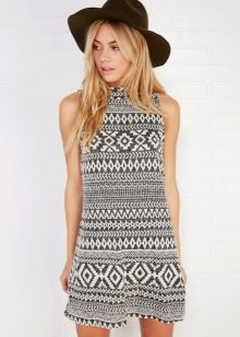 Shift dress black and white with a pattern