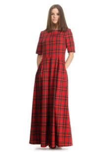 Robe longue à carreaux rouge