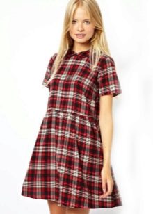 Robe rouge à carreaux tartan blanc