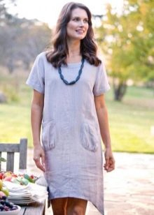 Accessories (stone beads) for a linen dress
