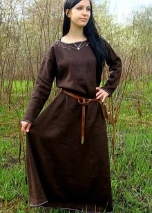 Leather belt for a long linen dress