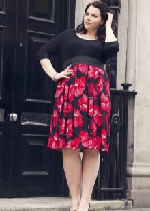 High-waisted dress with black top and red floral print skirt for obese women