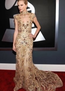 Long qipao dress with beige train with gold print