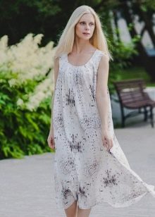Tunic-like staple dress