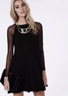 Decorations for a dress with raglan sleeves