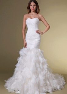 Wedding dress-year with ruffles
