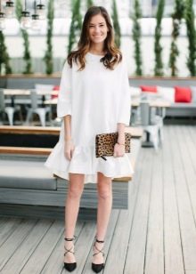 Lace-up shoes for a dress with flounces at the hem