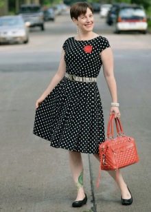 Ballerinas for a dress with polka dots