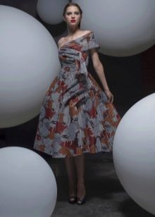 Evening dress in the style of dudes