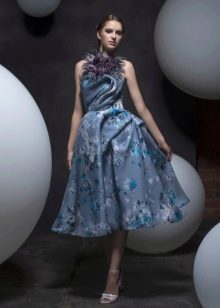 Cocktail dress in the style of dudes with an American armhole