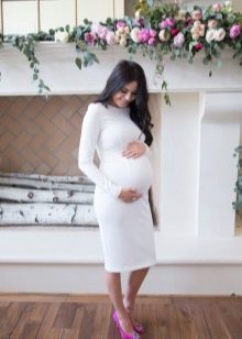 White dress with long sleeves for pregnant women