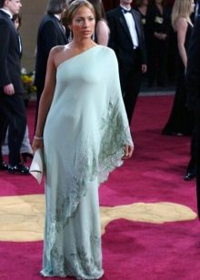 Long dress in the Greek style for a pear-type figure