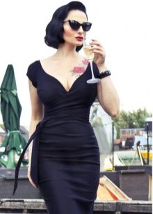 Dress for women with an hourglass figure