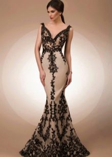 Dress for women with an hourglass figure