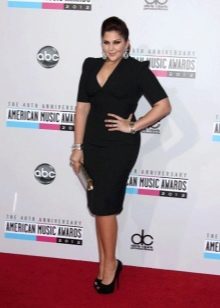 Sheath dress for figure type Apple