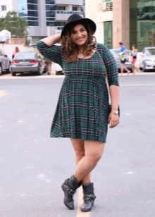 Dress in green plaid for obese women