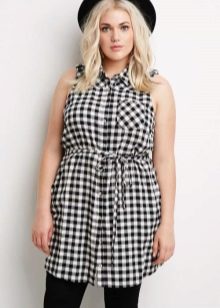 Dress-shirt with a belt in a small black and white cage for obese women