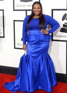Long dress with long sleeves for full