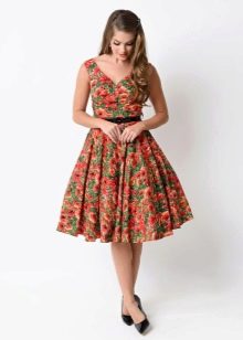 50s dress for women with wide hips