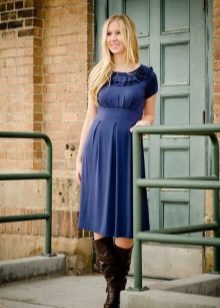 Casual dress with a high waist for plump