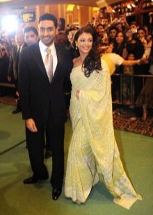 Aishwarya Rai green dress with white embroidery