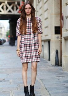 Robe coupe droite à carreaux tartan blanc