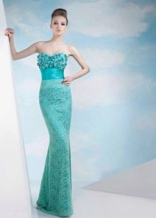 Green sheath dress