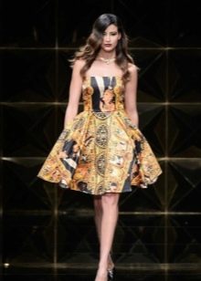 Strapless short puffy dress