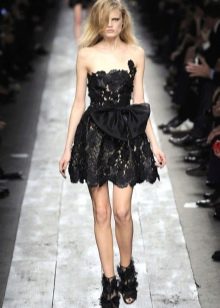 Lace strapless dress