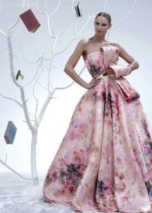 Strapless dress fluffy color
