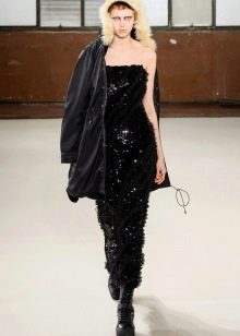 Choosing outerwear under a strapless dress