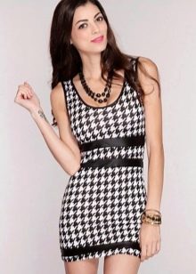 Robe moulante courte pied-de-poule