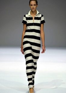 Woolen dress to the floor