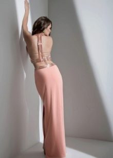 Straight dress with open back peach