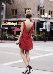 Summer dress in burgundy