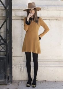 Ballerinas with a round toe for a dress in the style of the 60s