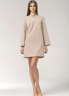 Beige 60s Long Sleeve A-Line Dress in Beige and Pumps