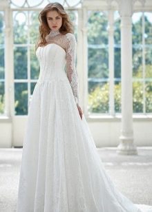 Flared wedding dress