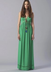 Fitted dress to the floor green