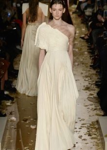 Fitted flared dress