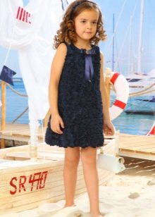 Elegant summer dress for girls with roses