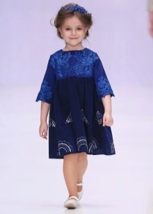 Elegant dress for a girl of 6-7 years old