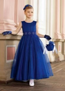 Accessories for a dress for graduation grade 4