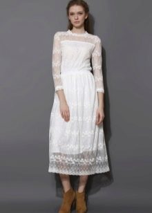 Lace dress shoes in retro style